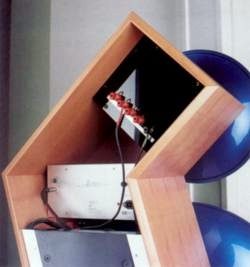 R�ckansicht des Triolon Satelliten